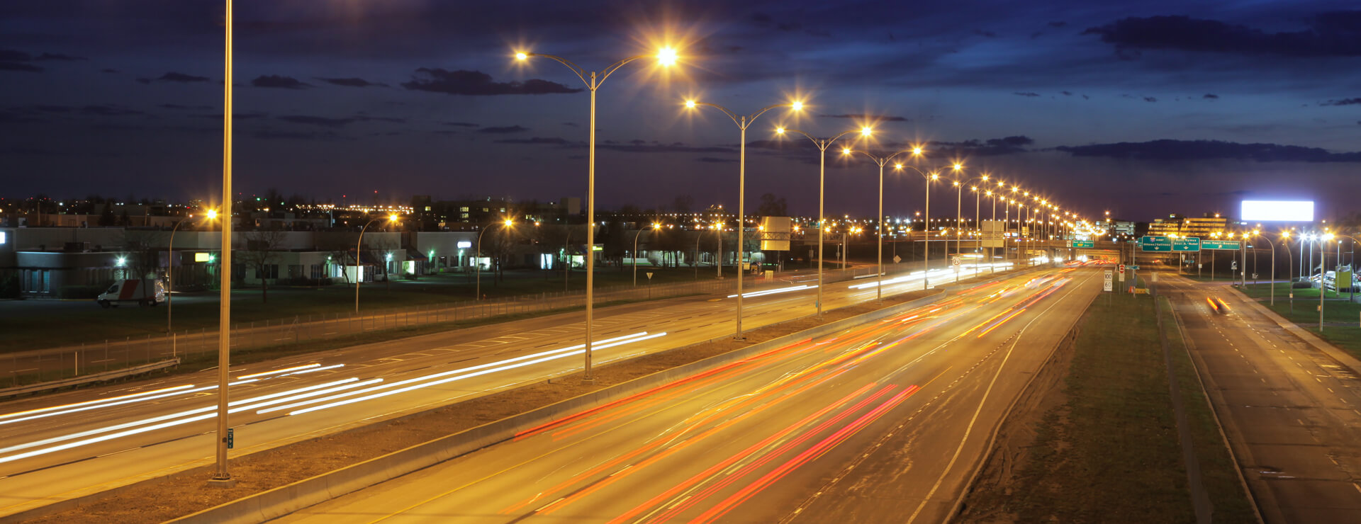 Street Lighting By Features